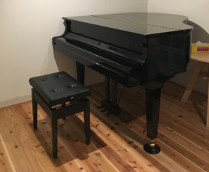 木造ピアノ室